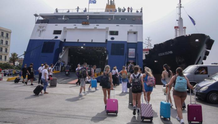 דירות אתונה Διαμέρισμα Στο Κέντρο Δίπλα Στα Νοσοκομεία Και Τα Αξιοθέατα מראה חיצוני תמונה